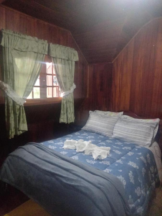 House Recanto do Sonhos Acomodação com café da manhã  Campos do Jordão